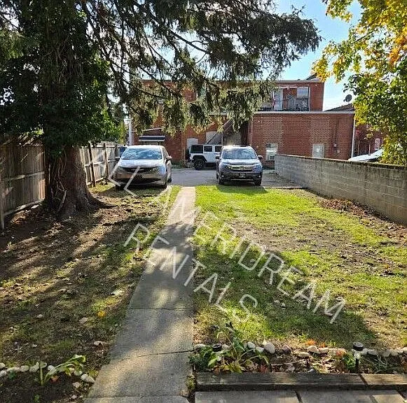203 Baltimore St #1 — Photo 11