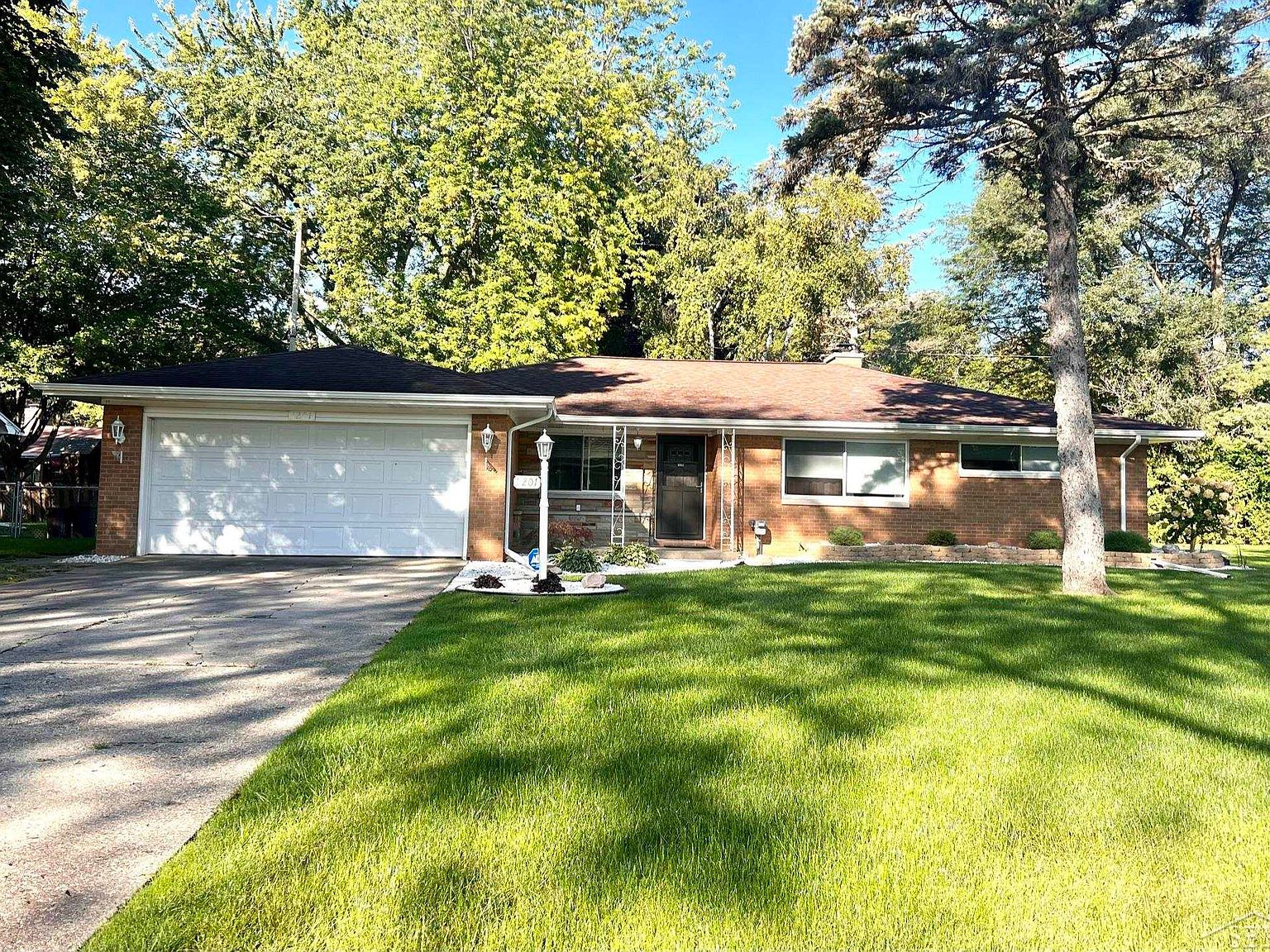 1201 Passolt St, Saginaw, MI 48638 Zillow