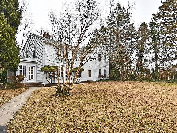 3rd image of 4509 Ellicott St NW