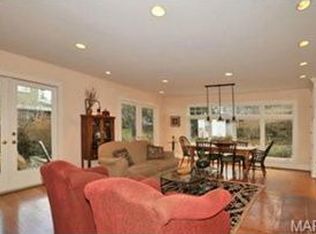488 W Lockwood Ave, Saint Louis, MO
