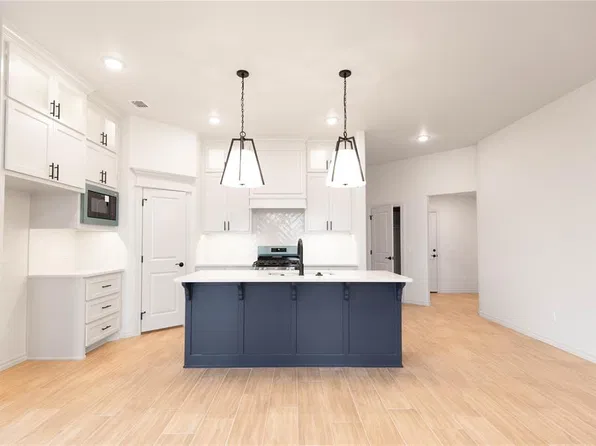15400 Bedford Rd, Edmond, OK 73013