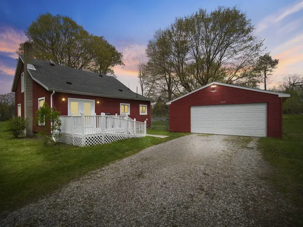 12125 Patch Rd, Clarklake, MI 49234