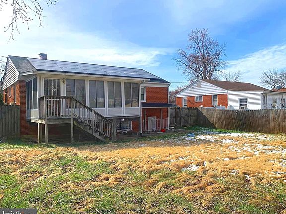 2nd image of 9904 Lanham Severn Rd