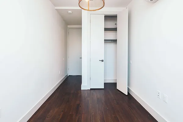 Rented by Nooklyn NYC LLC | media 54