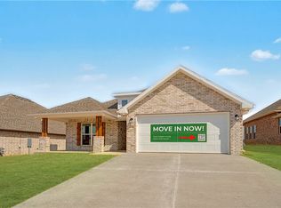 2610 Elstar Ct, Centerton, AR 72712