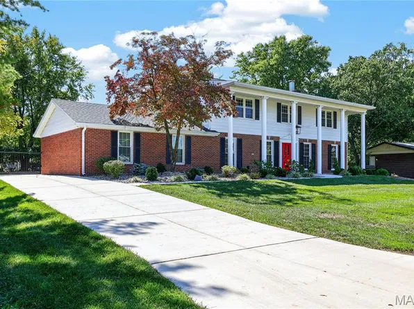 12120 Hibler Dr, Saint Louis, MO 63141