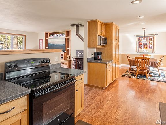 5th image of 17214 432nd Ave SE