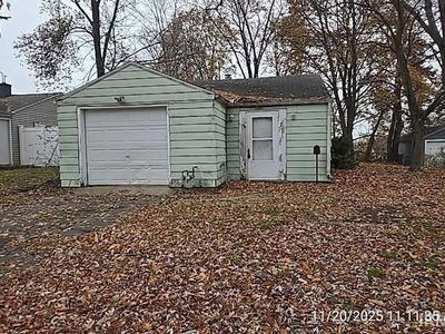 1715 Altgeld St, South Bend, IN, 46614