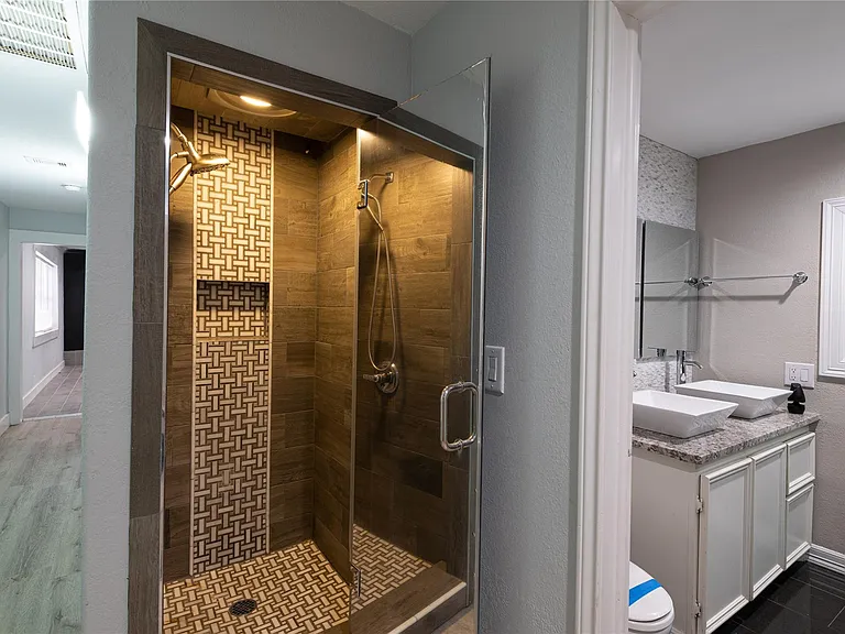 7610 Harlem St — Photo 21