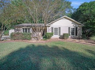 8600 Timbercrest Cres, Charlotte, NC 28226