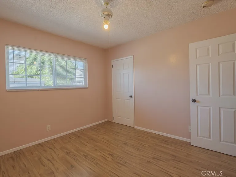 4433 Triggs St E — Photo 21