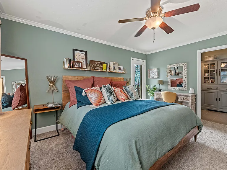 9854 Estate Ln — Photo 17