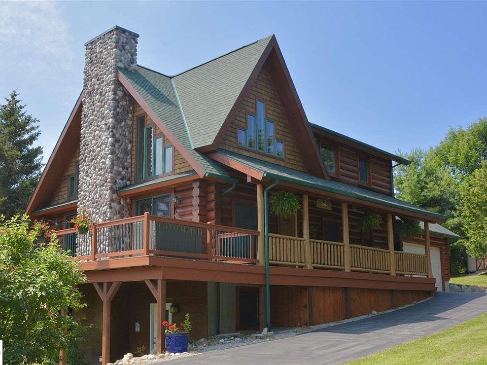 1st image of 108 W Terrace Lane Cmns