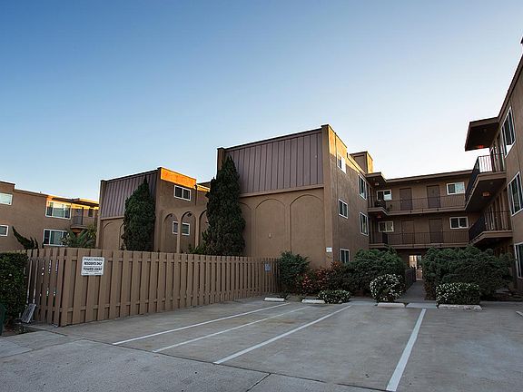 4th image of 3850 Haines St #50D