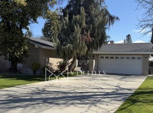 1304 La Puente Dr, Bakersfield, CA 93309