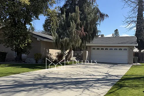 1304 La Puente Dr Photo 1