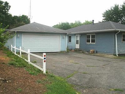2nd image of 623 E Marshall St