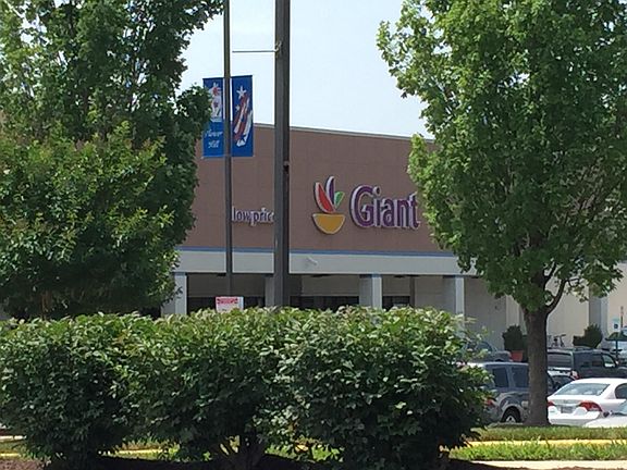 Walk to neighborhood shopping