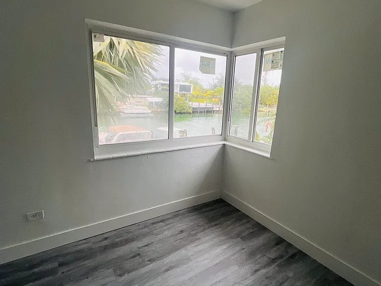 2045 Calais Dr #8 — Photo 14
