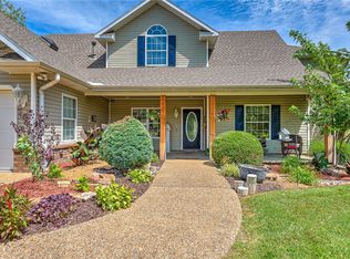 16556 E Hewitt Springs Rd, Springdale, AR 72764