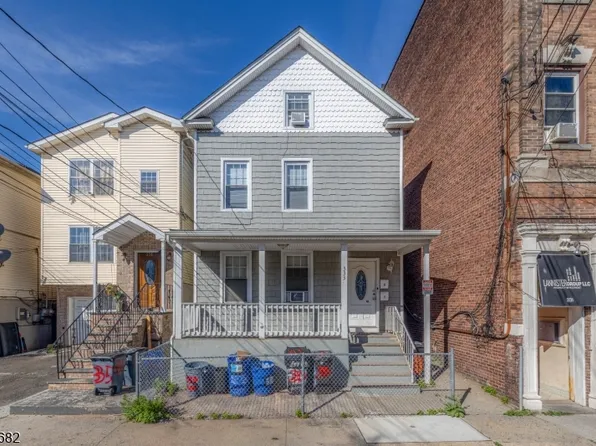 333 Magnolia Ave, Elizabeth City, NJ 07206