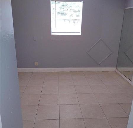 5th image of 5911 Barbados Way E #E
