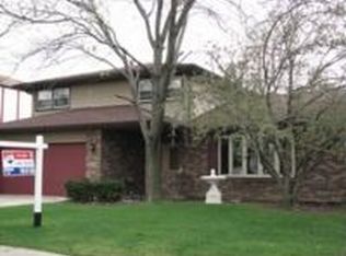 15560 Vista Dr, Oak Forest, IL