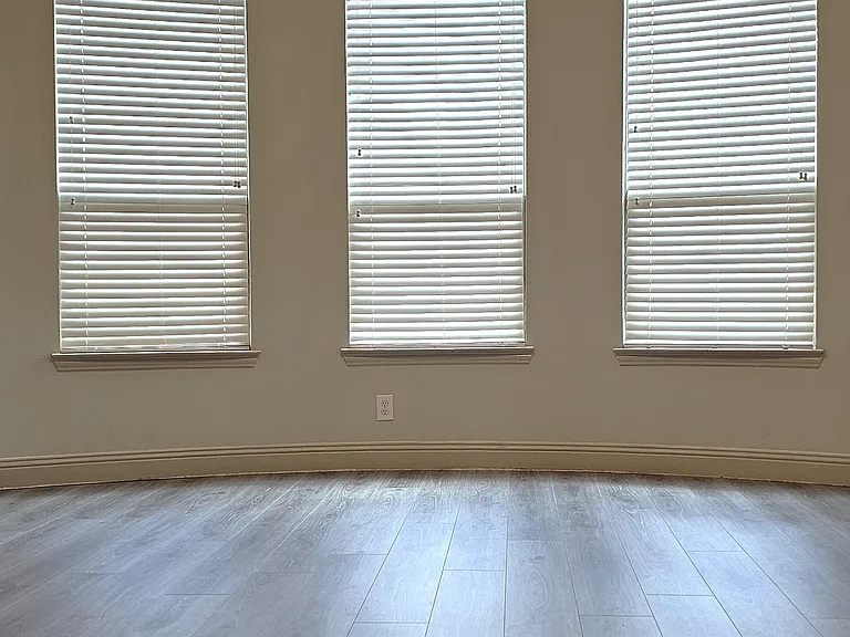 944 Lake Meadow Ln — Photo 12