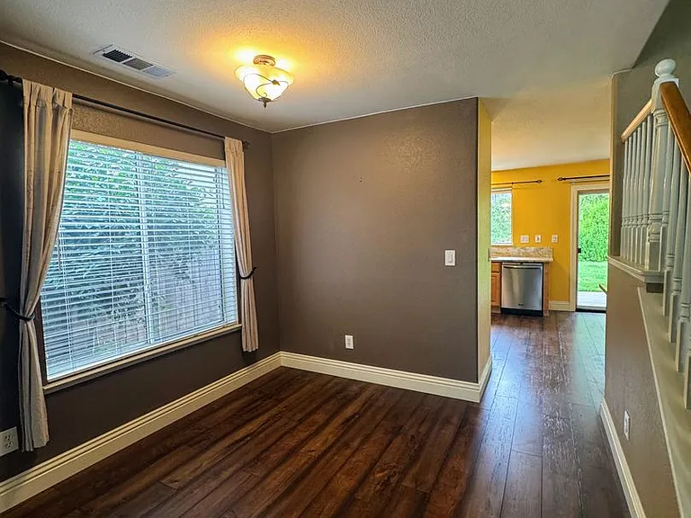 477 Fisher Cir — Photo 12