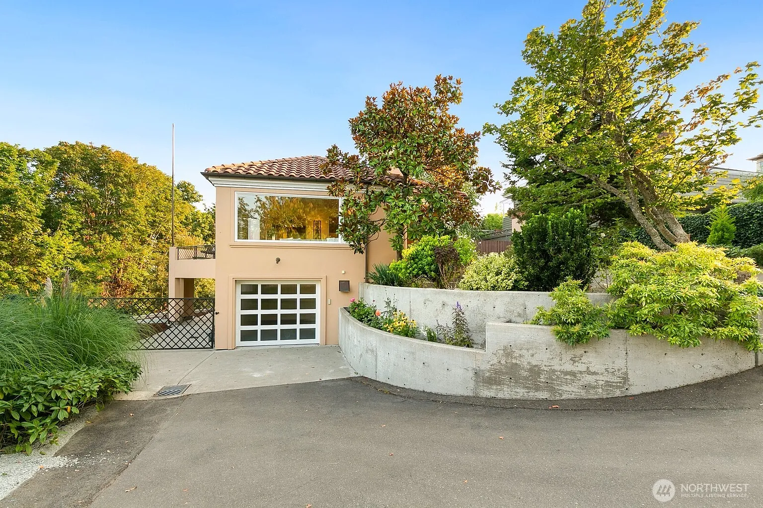 3507 SW Hanford Street photo 1