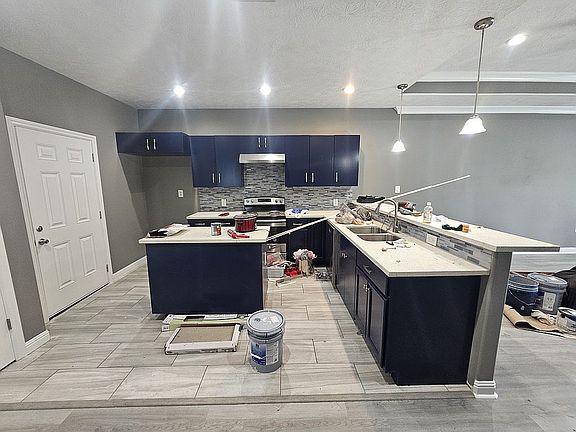 3rd image of 430 Shamrock Ave