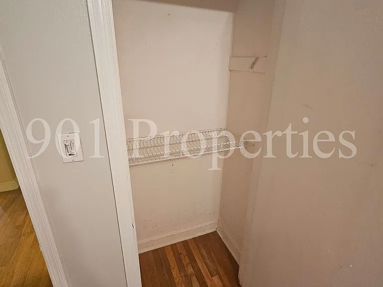 4963 Sequoia Rd — Photo 3