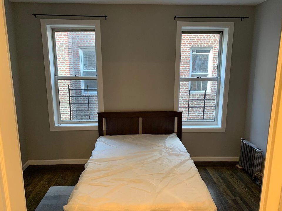 1st image of 2588 Creston Ave APT 42