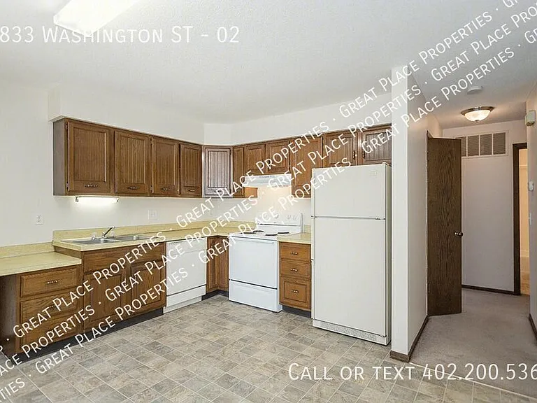 1833 Washington St #2 — Photo 9
