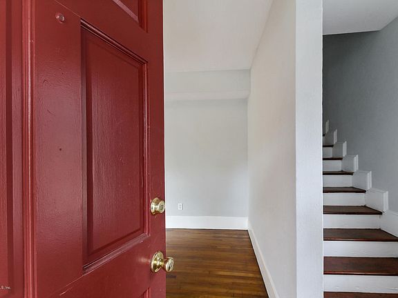 2nd image of 752 ACOSTA Street