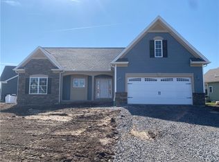 1469 Grand Mdws, Webster, NY 14580