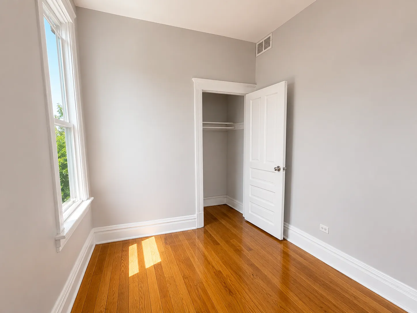 4 bed, 1.5 bath, 1850 sqft, $2,550 — Photo 4