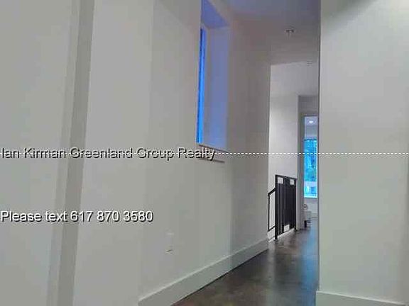 3rd image of 487 Chauncey St APT 1R