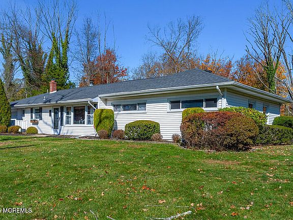 5th image of 31 Branford Circle