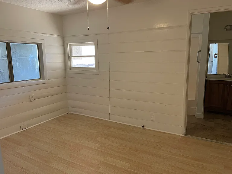 Back Bedroom picture 2