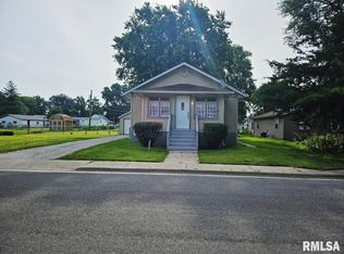 515 N Chiles St, Carlinville, IL 62626
