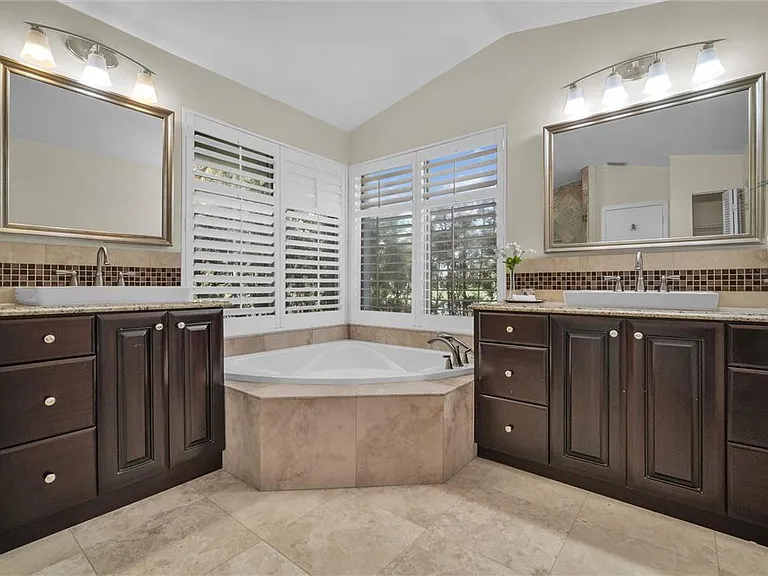 1230 Fairfax Ct — Photo 42