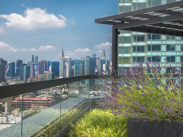 8 Court Square image 11 of 20