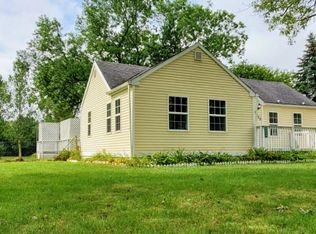 5058 Way St, Burton, MI 48509