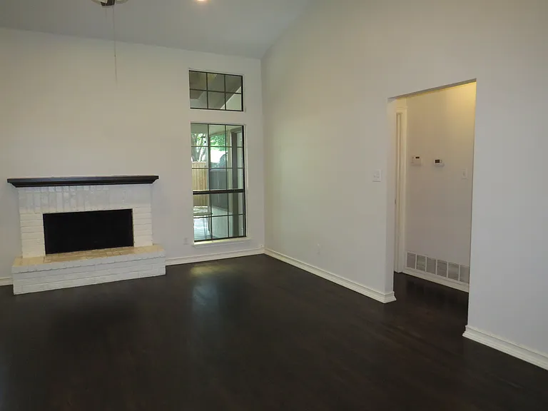 2308 Crestmeadow St — Photo 5