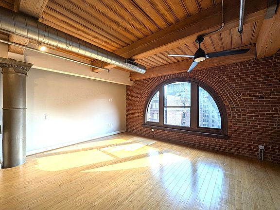 3rd image of 1209 Washington Ave Suite 702