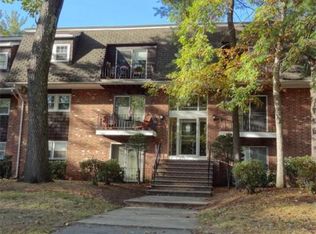 77 Ford St APT B, Methuen, MA 01844