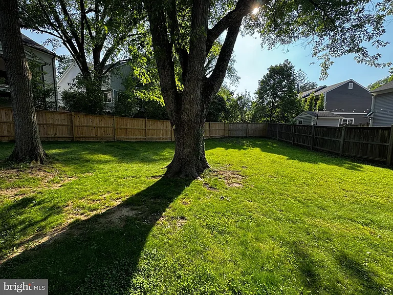 3300 N Harrison St — Photo 31