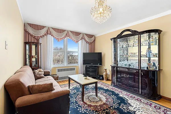 Sold by Compass | media 1