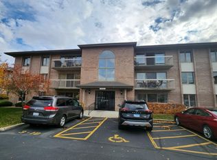 1044 Ashley Ct N APT 2B, Lockport, IL 60441